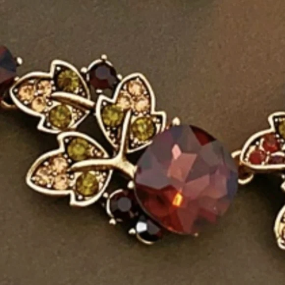 Stunning Gold & Red Floral Statement Necklace - Picture 3 of 7